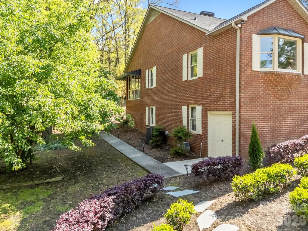 961 Confederate Avenue Salisbury NC 28144