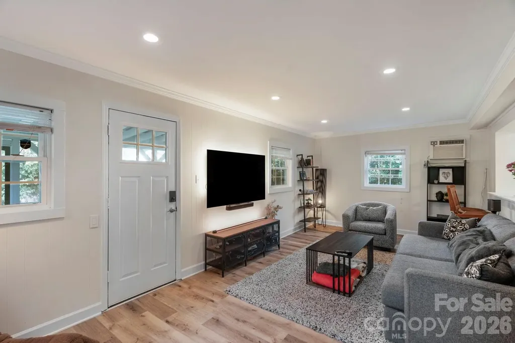 6038 Netherwood Drive Charlotte NC 28210