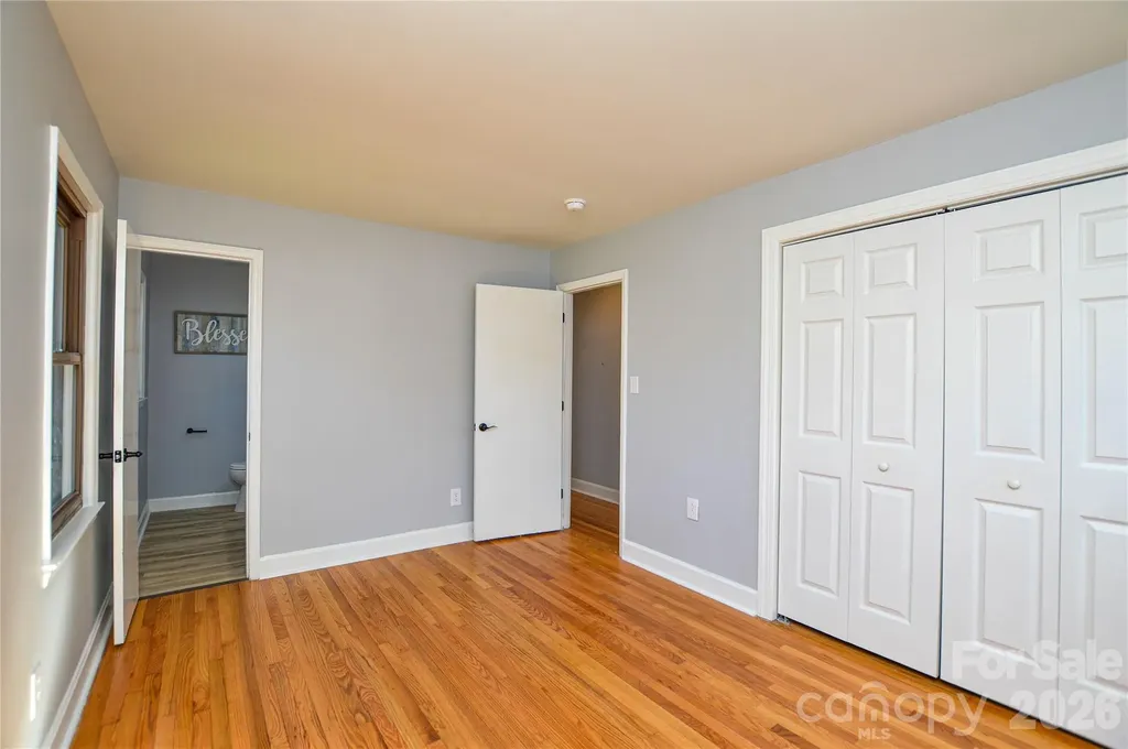 9313 Trinity Road Charlotte NC 28216