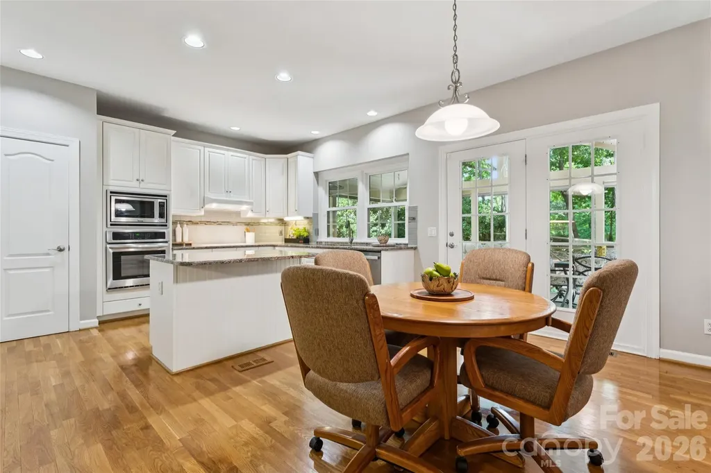 5529 Fairvista Drive Charlotte NC 28269
