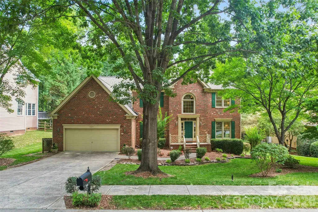 5529 Fairvista Drive Charlotte NC 28269
