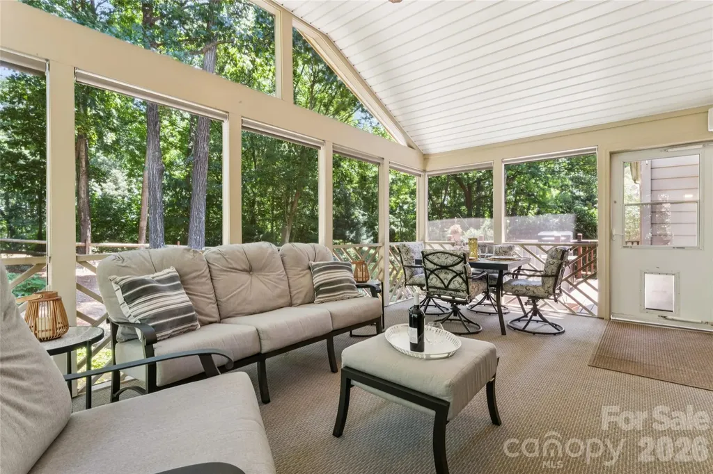 5529 Fairvista Drive Charlotte NC 28269