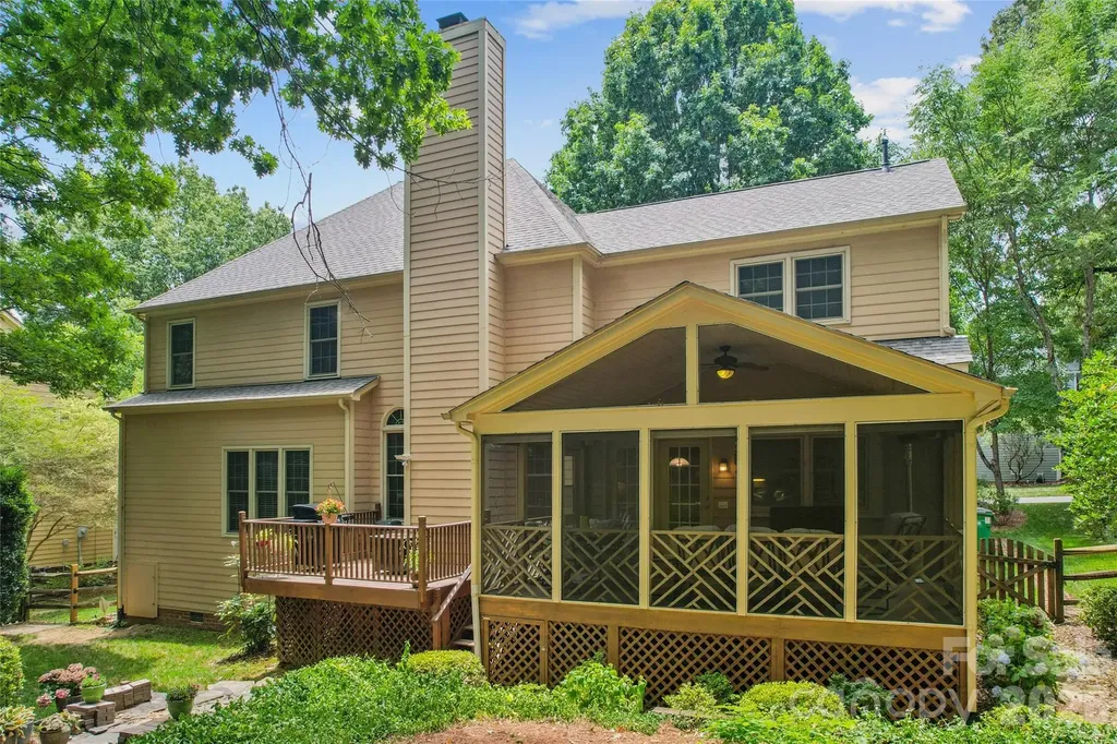 5529 Fairvista Drive Charlotte NC 28269