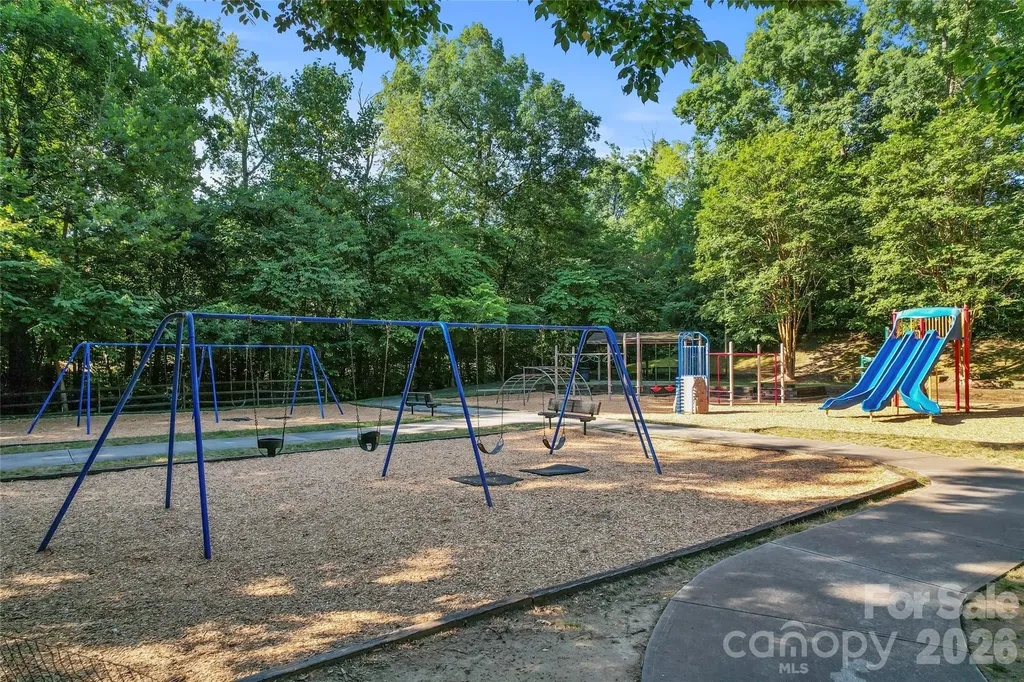 5529 Fairvista Drive Charlotte NC 28269