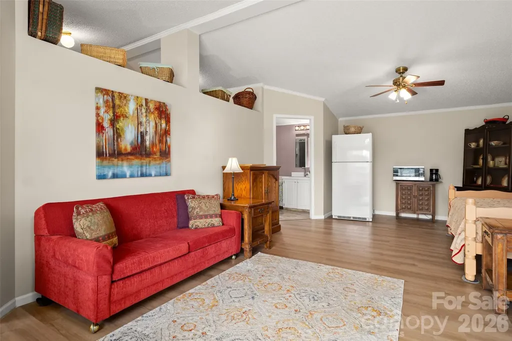 30 Countryside Drive Hendersonville NC 28792