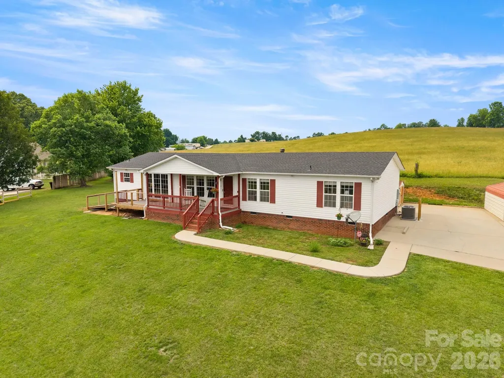 30 Countryside Drive Hendersonville NC 28792