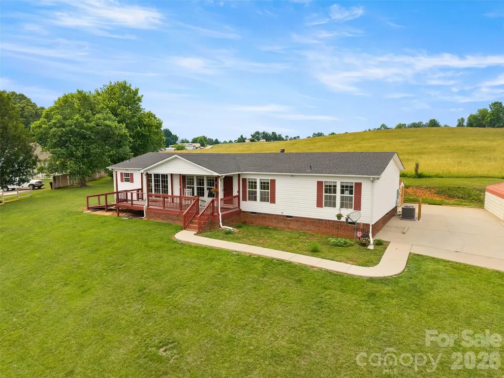 30 Countryside Drive Hendersonville NC 28792