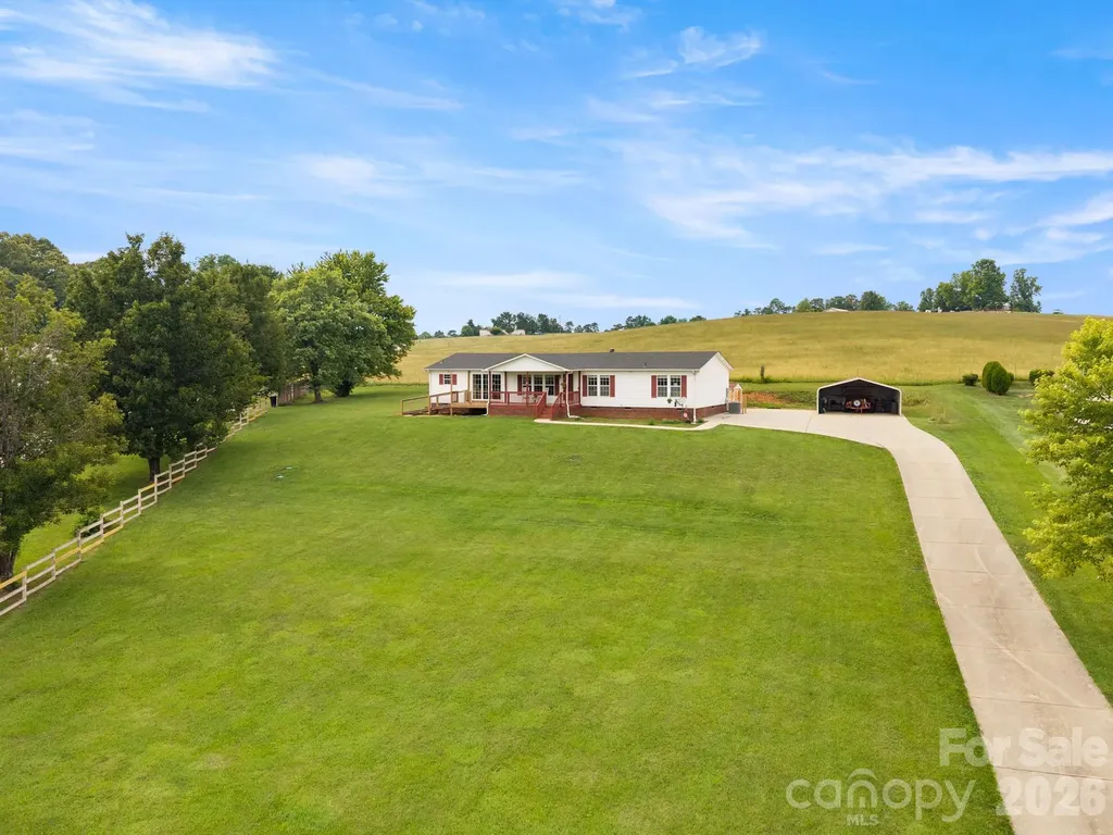30 Countryside Drive Hendersonville NC 28792