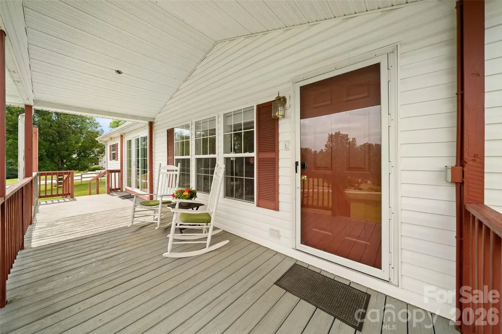 30 Countryside Drive Hendersonville NC 28792