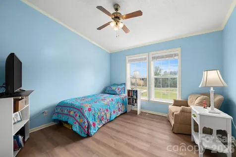 30 Countryside Drive Hendersonville NC 28792