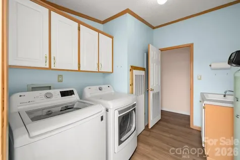 30 Countryside Drive Hendersonville NC 28792