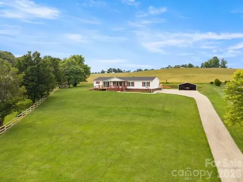30 Countryside Drive Hendersonville NC 28792