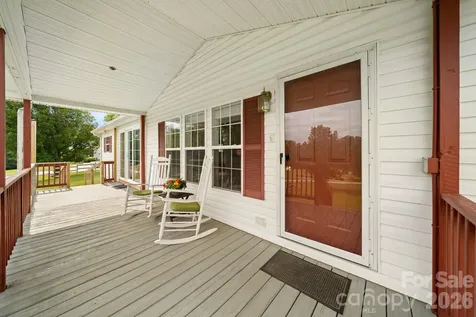 30 Countryside Drive Hendersonville NC 28792