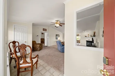 30 Countryside Drive Hendersonville NC 28792
