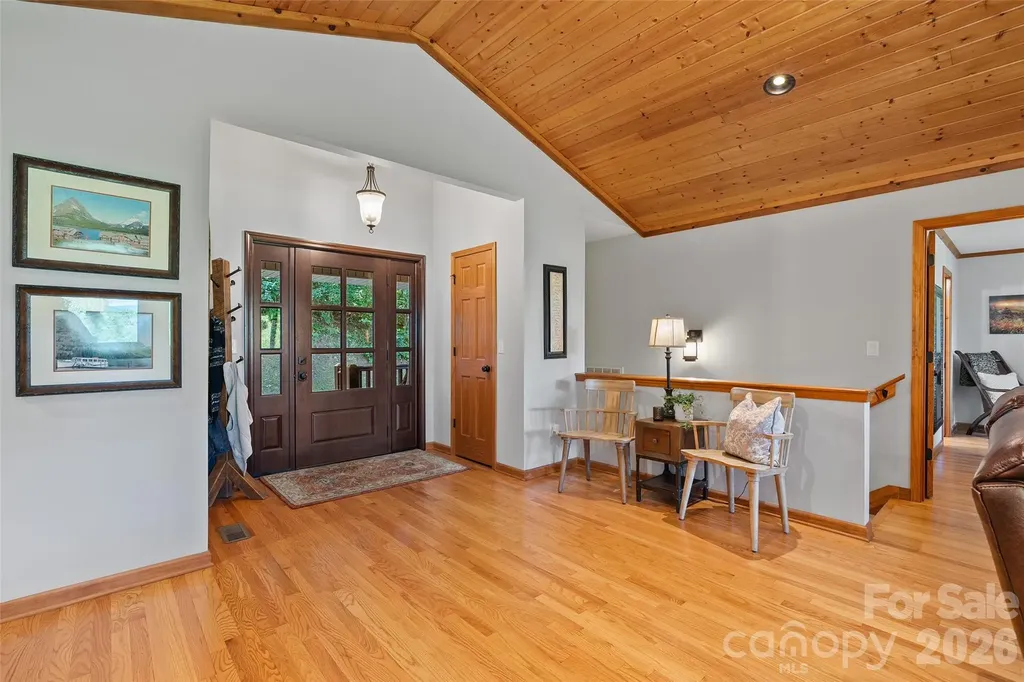 359 Saddlebrook Lane Clyde NC 28721