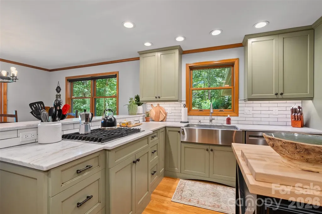 359 Saddlebrook Lane Clyde NC 28721