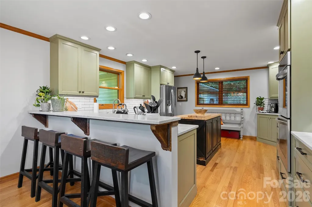 359 Saddlebrook Lane Clyde NC 28721