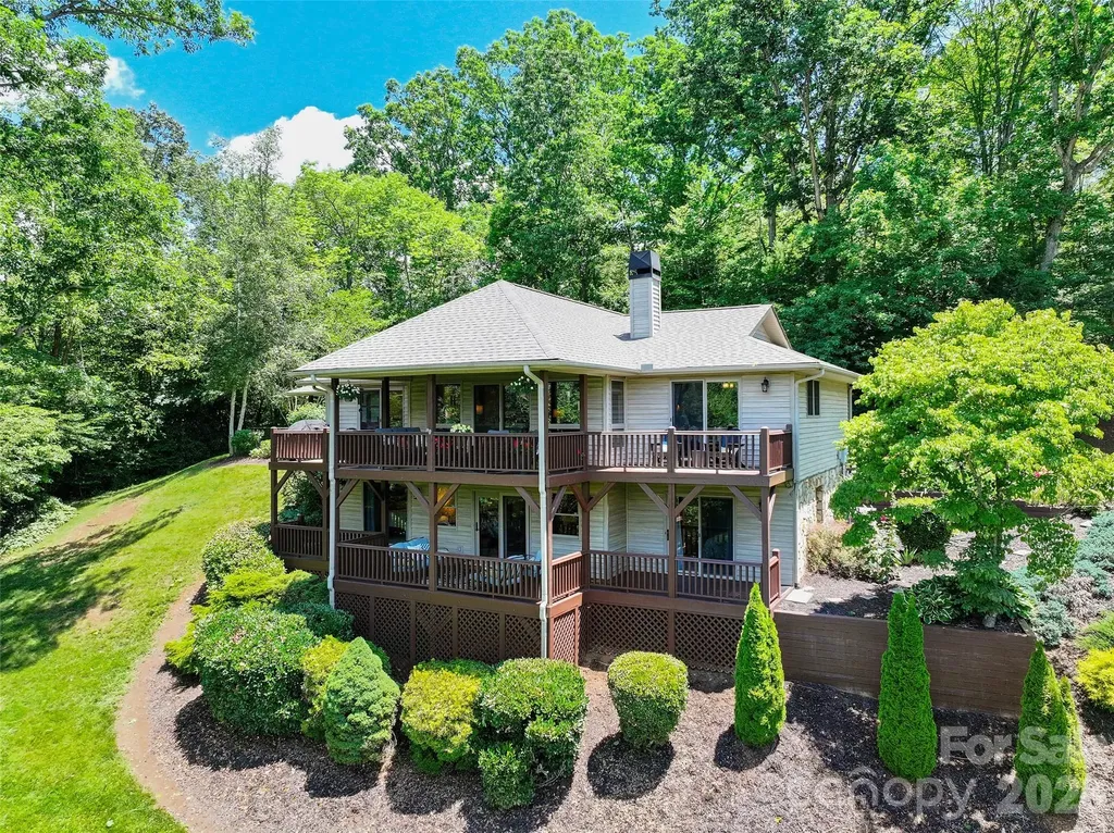 359 Saddlebrook Lane Clyde NC 28721