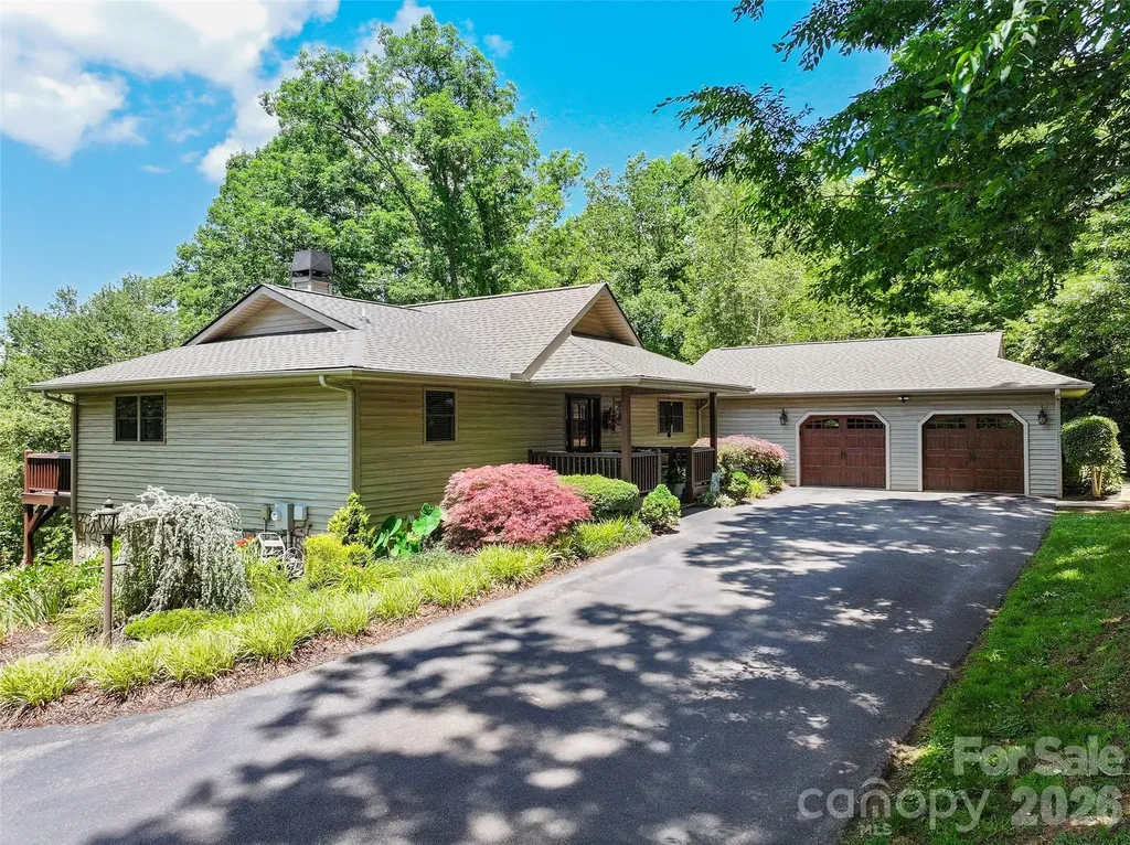 359 Saddlebrook Lane Clyde NC 28721