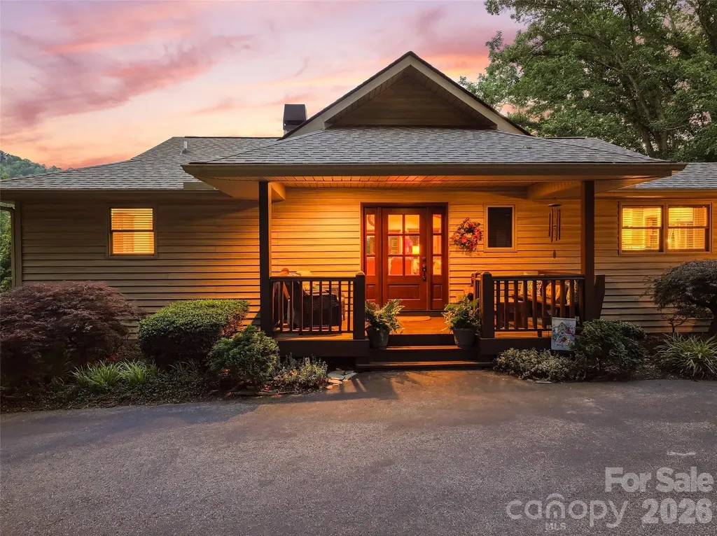 359 Saddlebrook Lane Clyde NC 28721