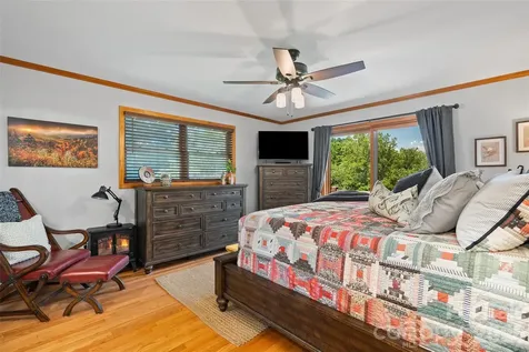 359 Saddlebrook Lane Clyde NC 28721