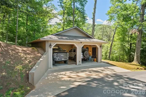 359 Saddlebrook Lane Clyde NC 28721