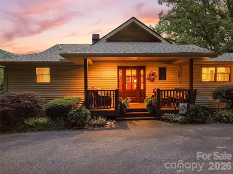 359 Saddlebrook Lane Clyde NC 28721
