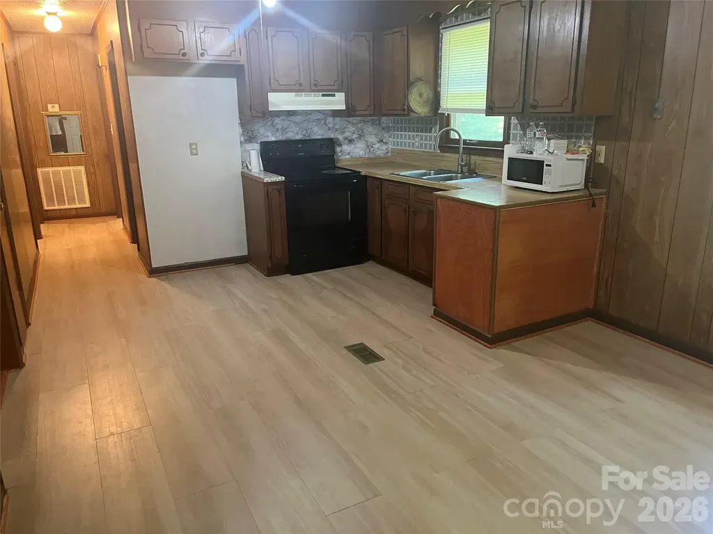 2919 Shell Avenue Valdese NC 28690