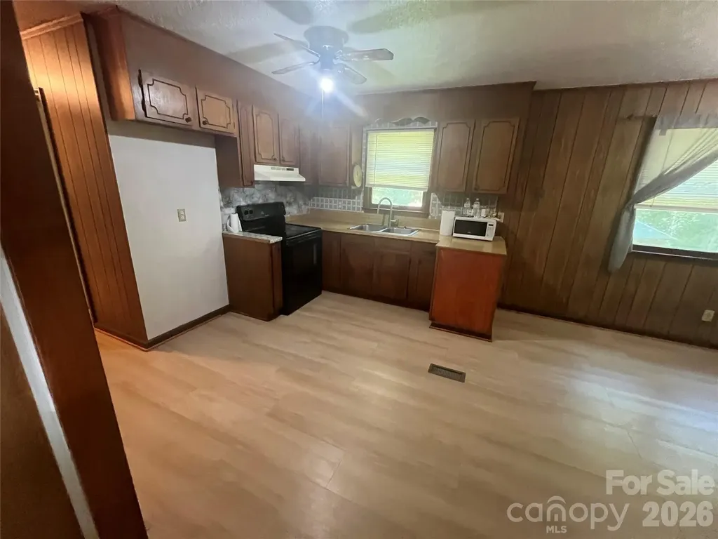 2919 Shell Avenue Valdese NC 28690