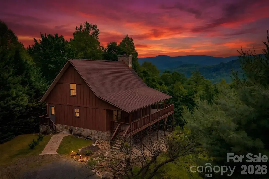605 Valley View Drive Purlear NC 28665