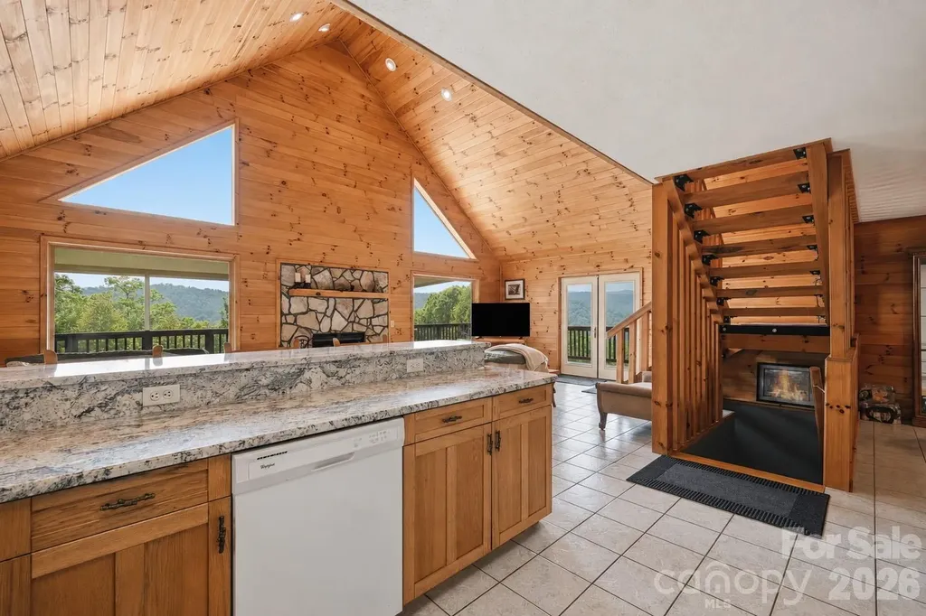 605 Valley View Drive Purlear NC 28665