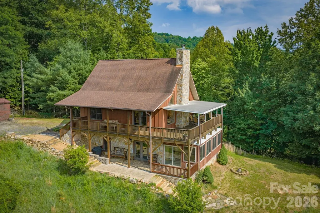 605 Valley View Drive Purlear NC 28665