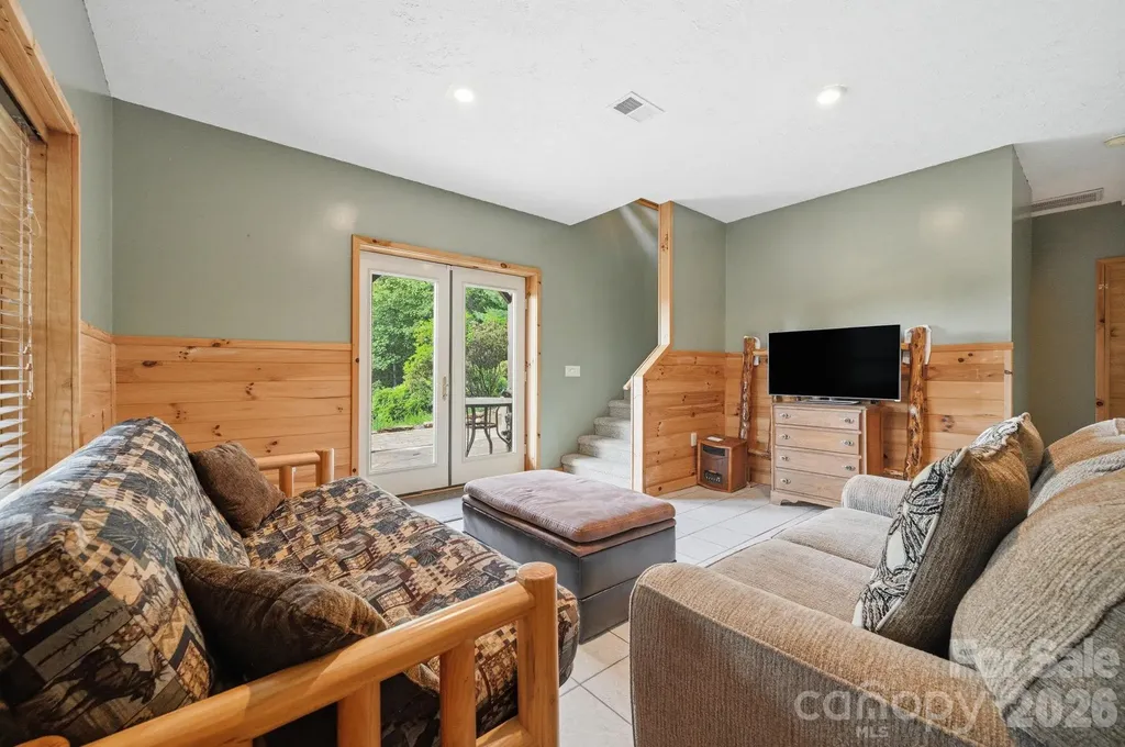 605 Valley View Drive Purlear NC 28665