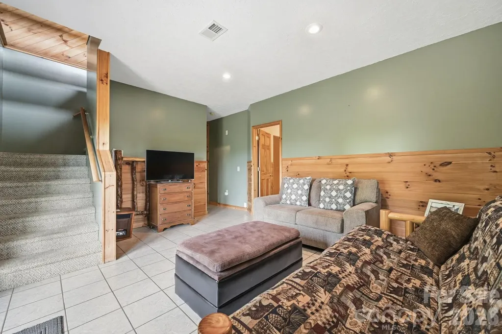 605 Valley View Drive Purlear NC 28665
