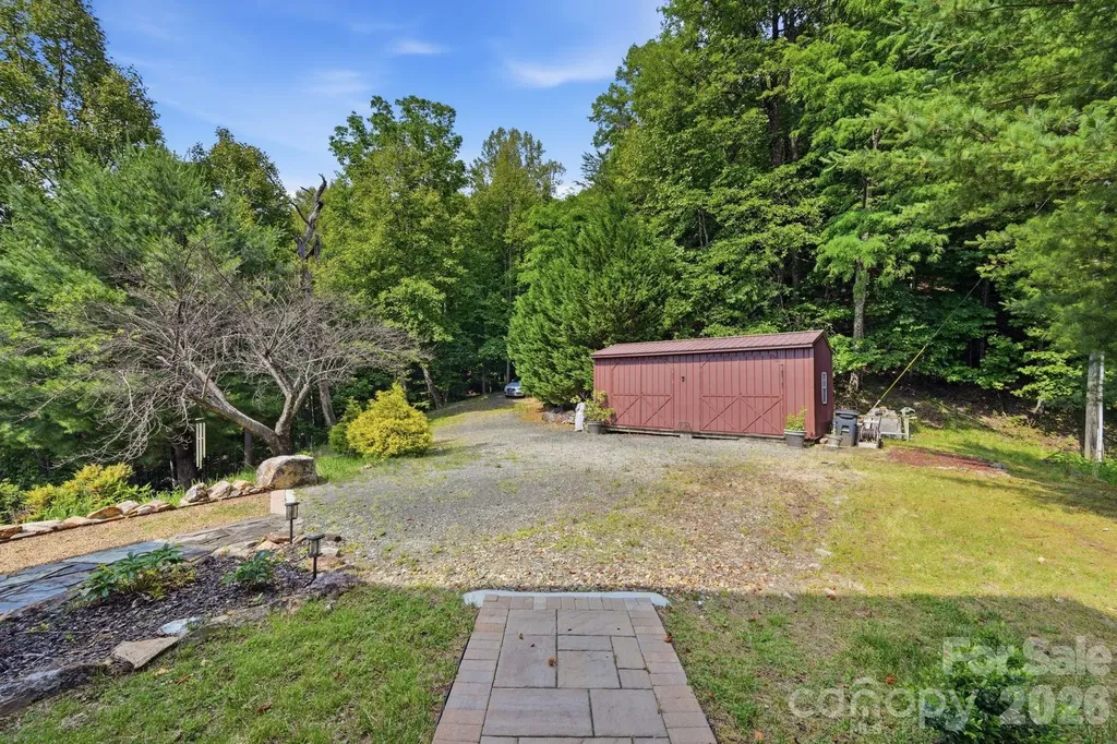 605 Valley View Drive Purlear NC 28665