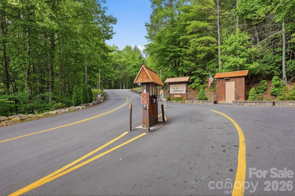 605 Valley View Drive Purlear NC 28665