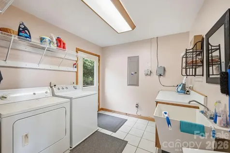 605 Valley View Drive Purlear NC 28665