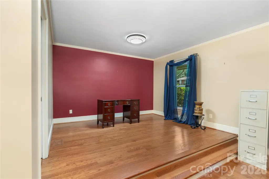 221 Kingsway Circle Charlotte NC 28214