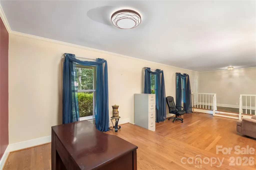 221 Kingsway Circle Charlotte NC 28214