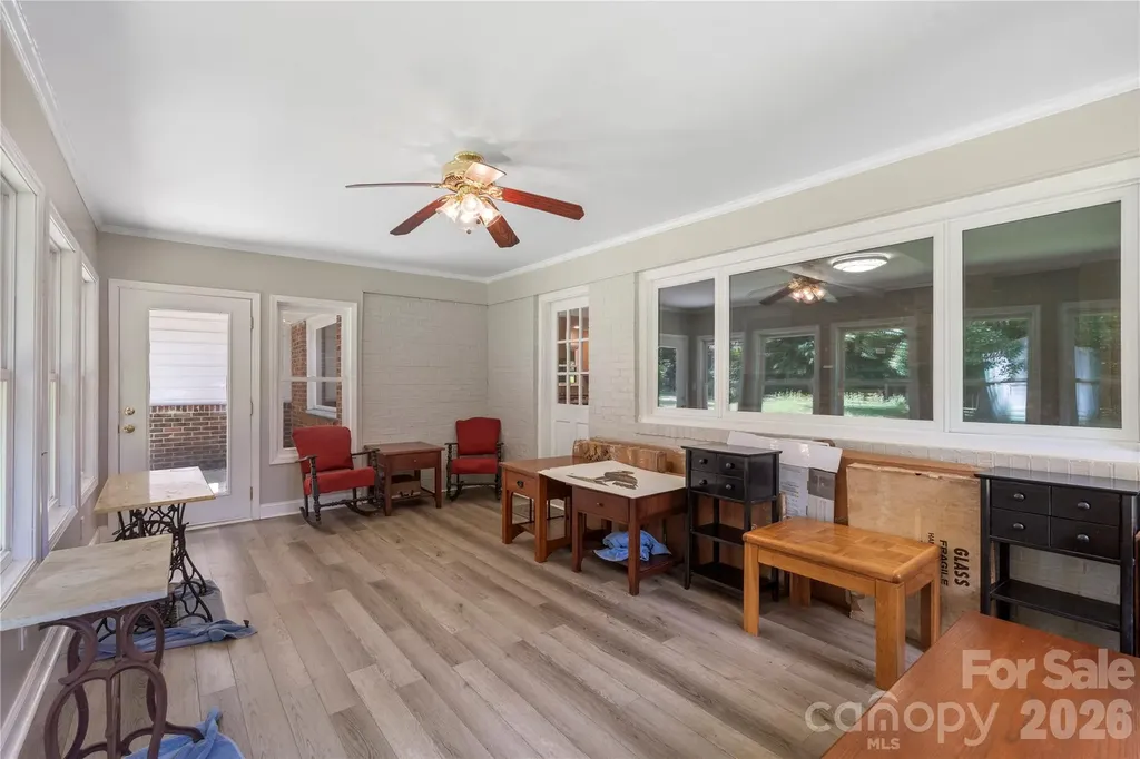 221 Kingsway Circle Charlotte NC 28214