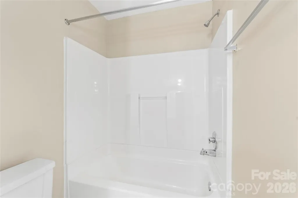 221 Kingsway Circle Charlotte NC 28214