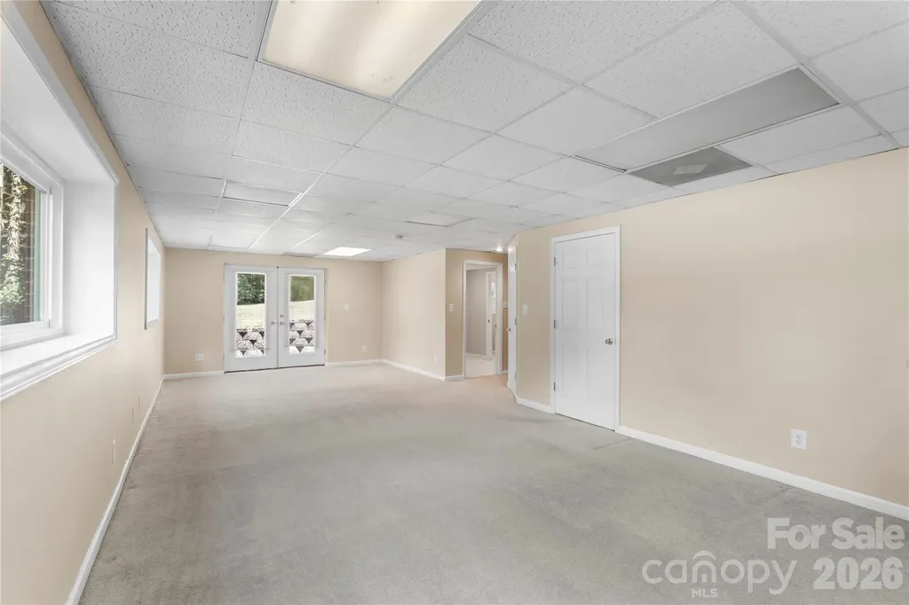 221 Kingsway Circle Charlotte NC 28214