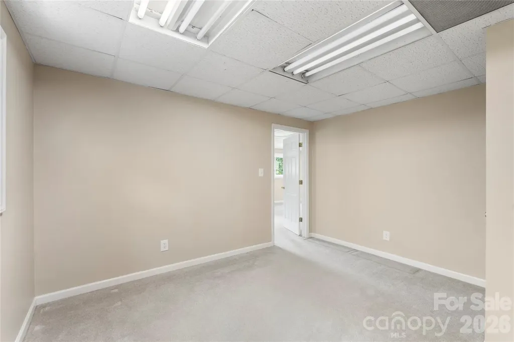 221 Kingsway Circle Charlotte NC 28214