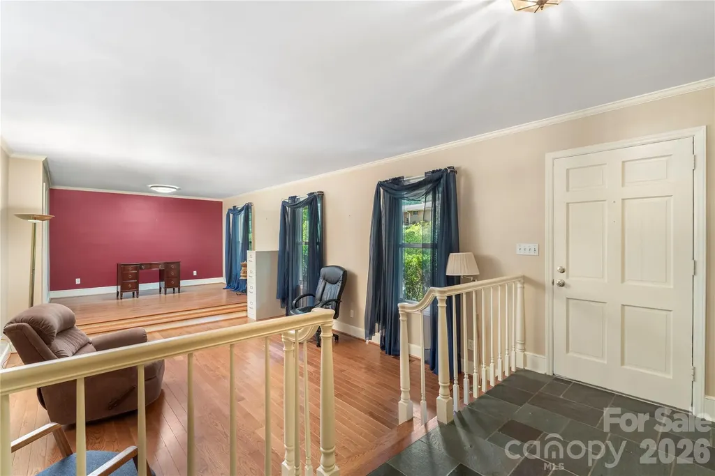 221 Kingsway Circle Charlotte NC 28214