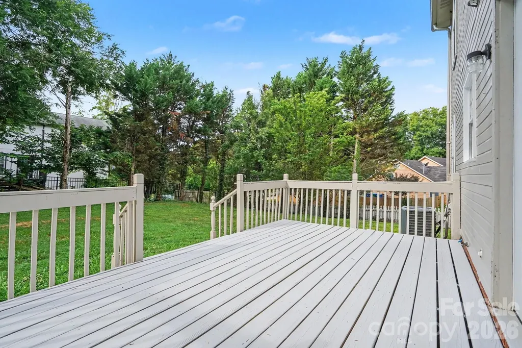 8904 Brown Oak Court Charlotte NC 28227