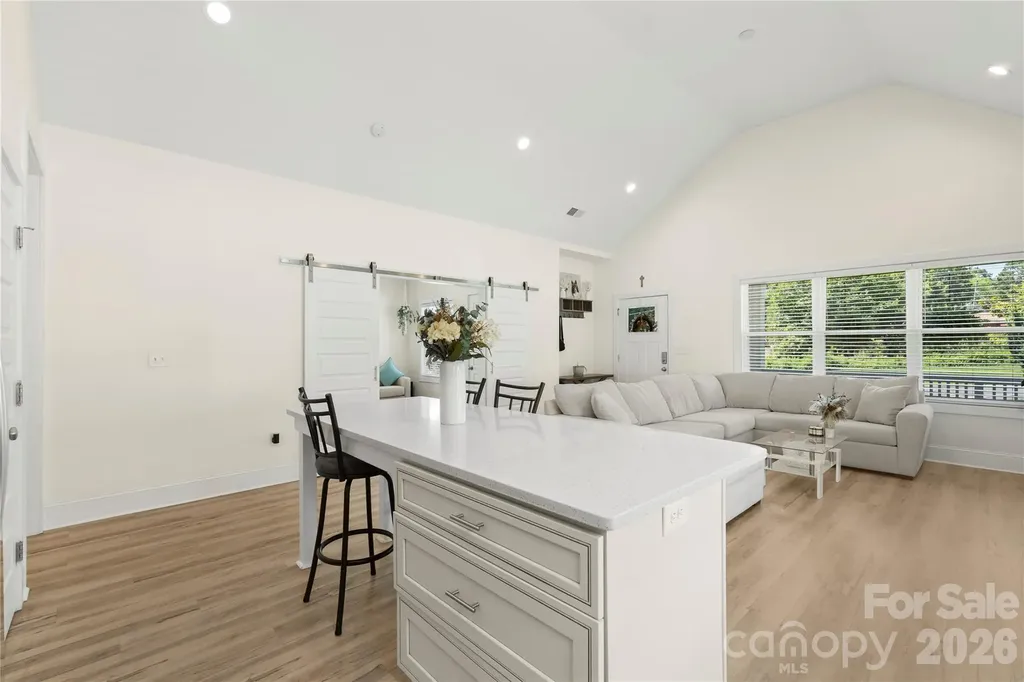 1613 Newcastle Street Charlotte NC 28216