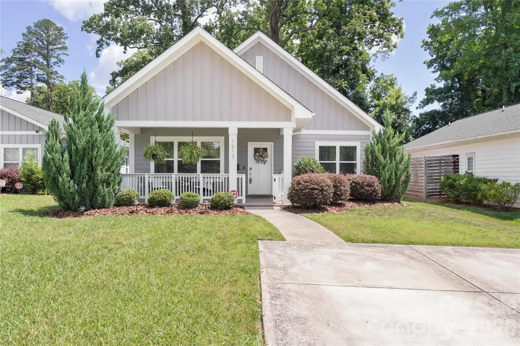 1613 Newcastle Street Charlotte NC 28216
