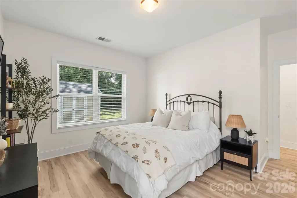 1613 Newcastle Street Charlotte NC 28216