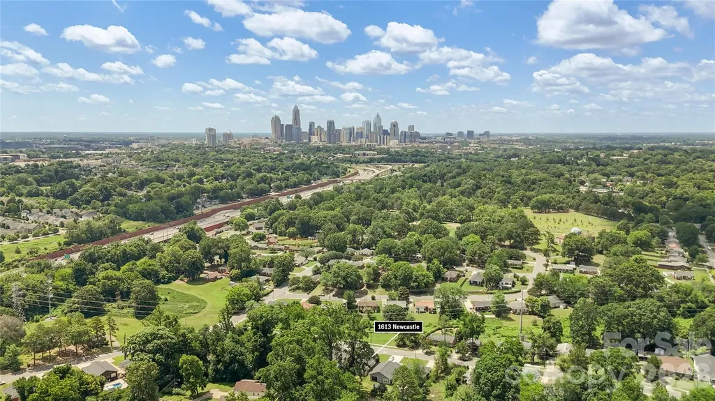 1613 Newcastle Street Charlotte NC 28216