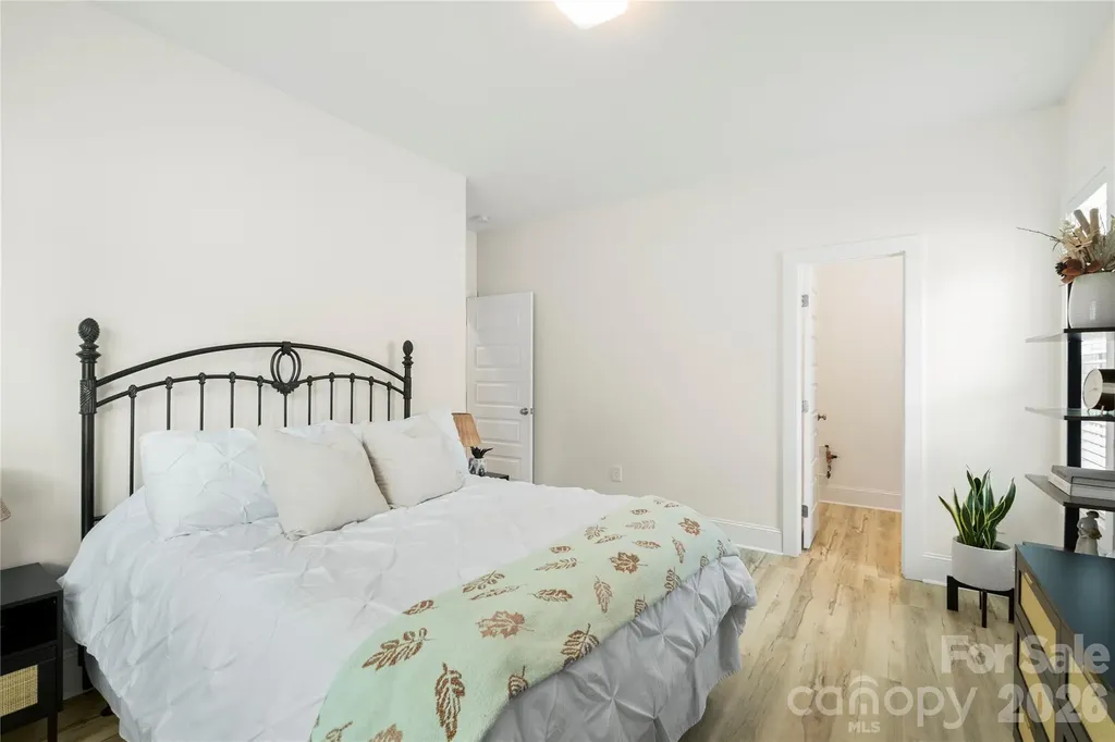 1613 Newcastle Street Charlotte NC 28216